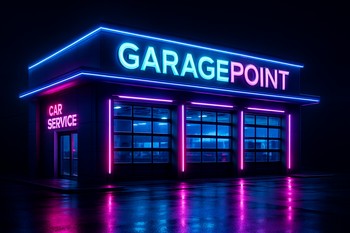 Neon GaragePoint əsas məntəqəsinin gecə fasadı